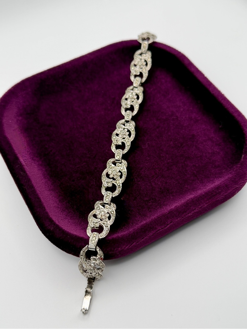 Vintage Quiet Luxury Sphinx Marcarsite Silver Tone Link Bracelet Floral Deco